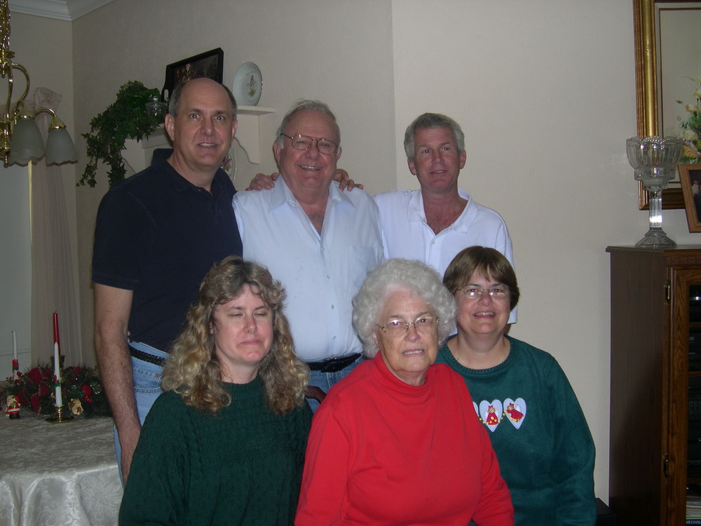 Family<br>Beth, Mom, Brenda, Me, Dad, David